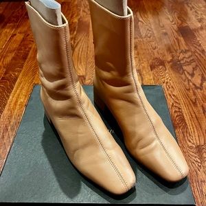 J.crew roxie center-seam ankle boots in leather size 7.5